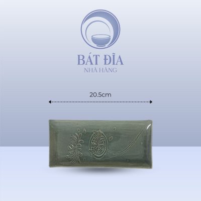 Đĩa Chữ Nhật Men Xanh Khắc Hoa Cúc - 20.5cmx12.5cmx2cm