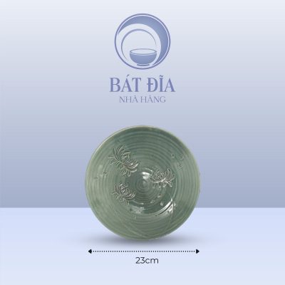 Đĩa Tròn Men Xanh Khắc Hoa Cúc - 23cmx2.5cm