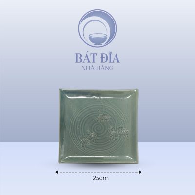 Đĩa Vuông Sâu Men Xanh Khắc Hoa Cúc - 25cmx2cm