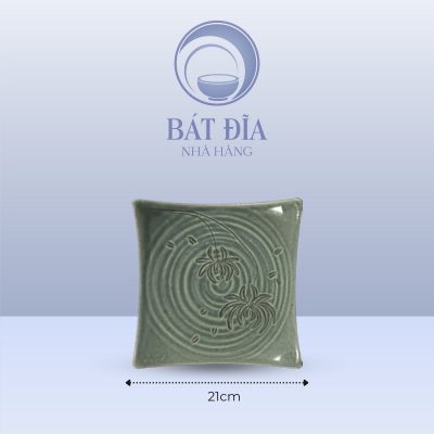 Đĩa Vuông Vếch Men Xanh Khắc Hoa Cúc - 21cmx4cm
