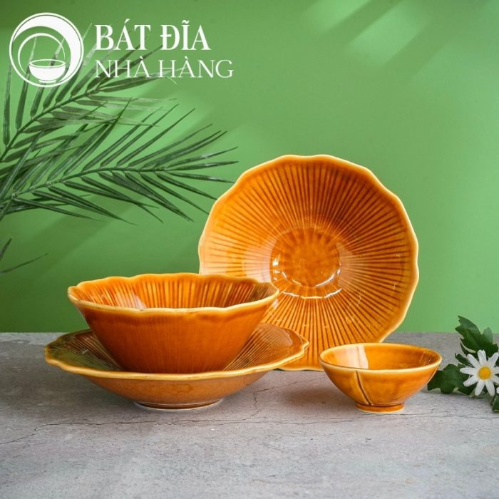 Bộ Bát Đĩa Men Nâu Vẽ Hoa Cúc