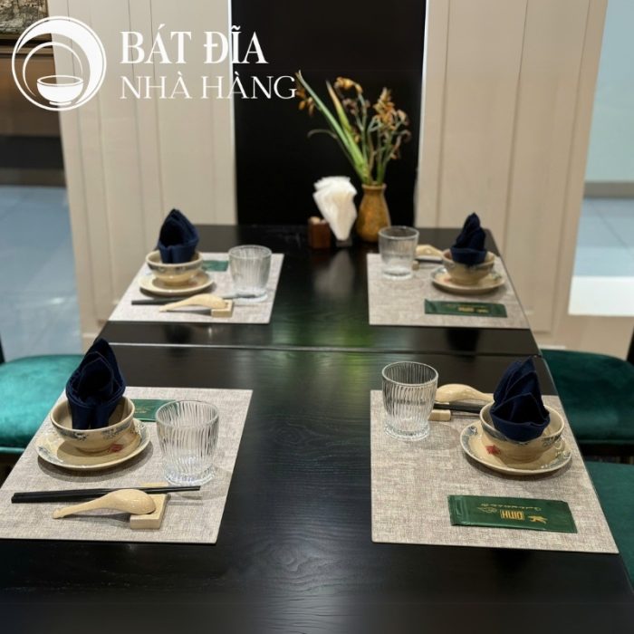 Bộ Bát Đĩa Men Tiêu Họa Tiết Vân Sóng Và Cá