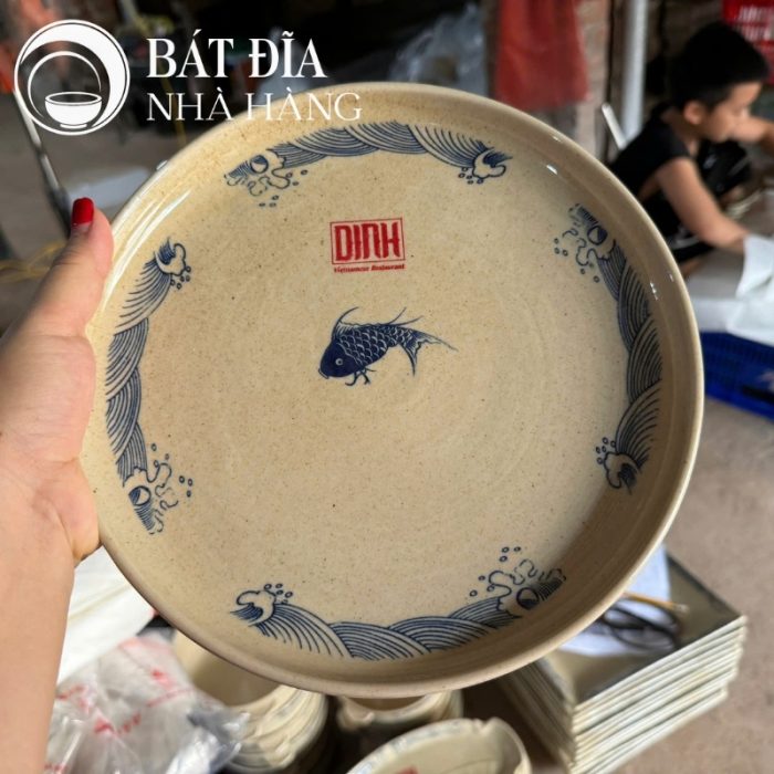 Bộ Bát Đĩa Men Tiêu Họa Tiết Vân Sóng Và Cá