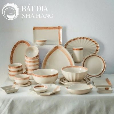 Bộ Bát Đĩa Men Trắng Kẻ Viền Nâu Đỏ