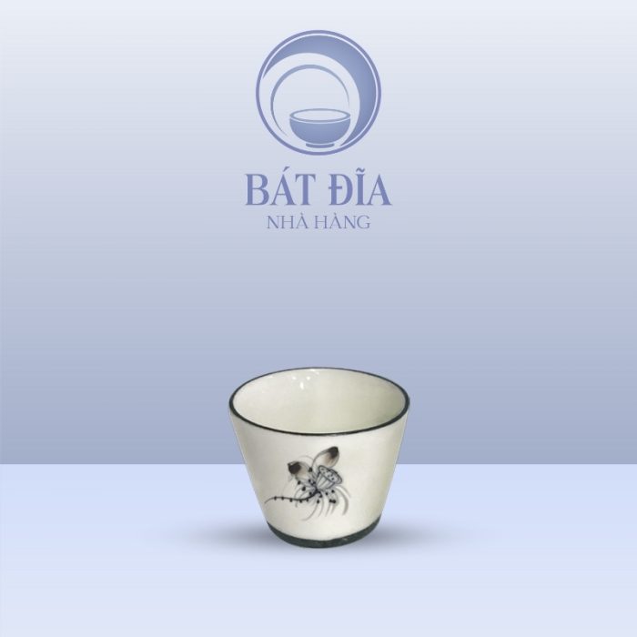 Chén Rượu Men Kem Vẽ Sen Nâu