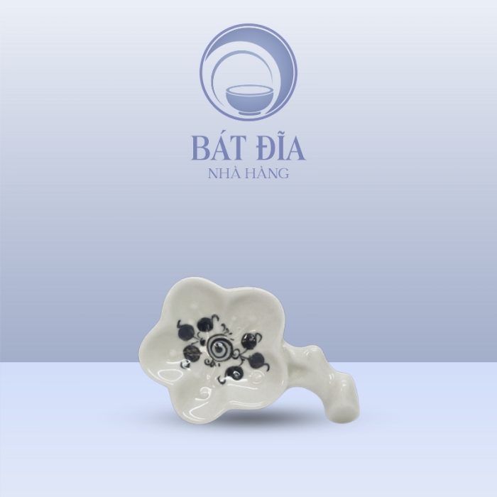 Gác Đũa Hoa Men Trắng Vẽ Hoa Dây