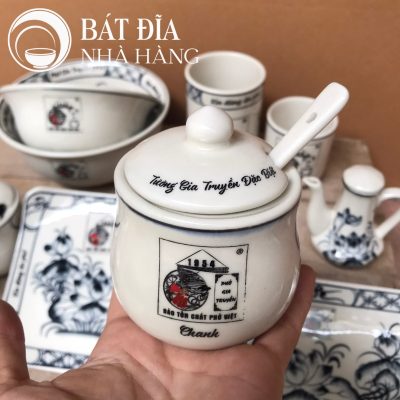 Tô Sâu Đựng Phở Men Trắng Vẽ Hoa Sen In Logo