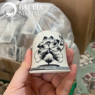 Tô Yêu Đựng Phở Men Trắng Vẽ Hoa Sen In Logo