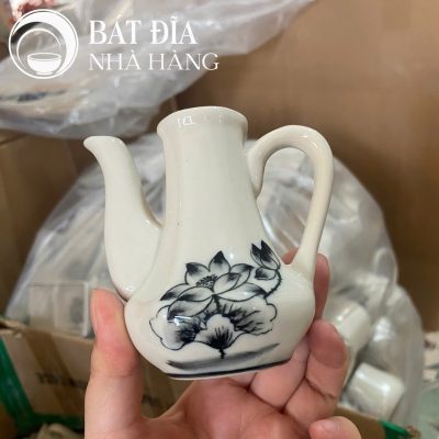 Tô Yêu Đựng Phở Men Trắng Vẽ Hoa Sen In Logo